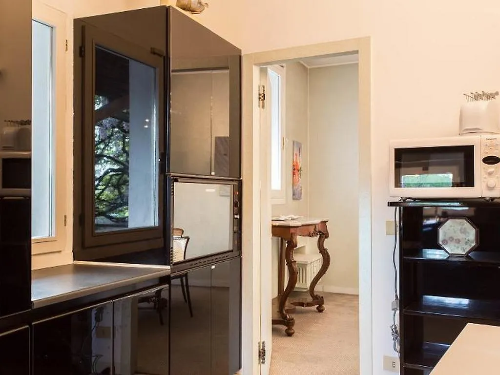 Guesthost - Porta Vittoria Central Apartment Milan