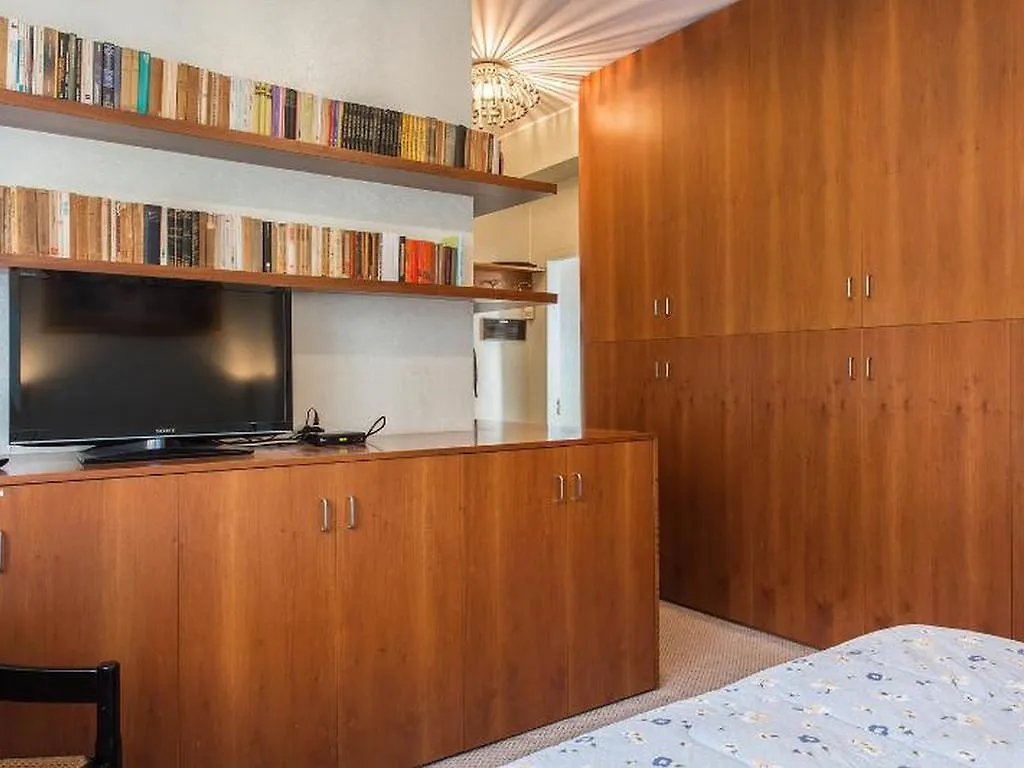Guesthost - Porta Vittoria Central Apartment Milan